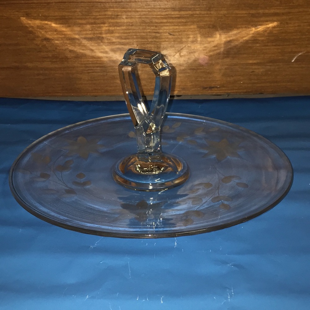 NWOT! Beautiful Etched Crystal Serving Tray w/Handle
